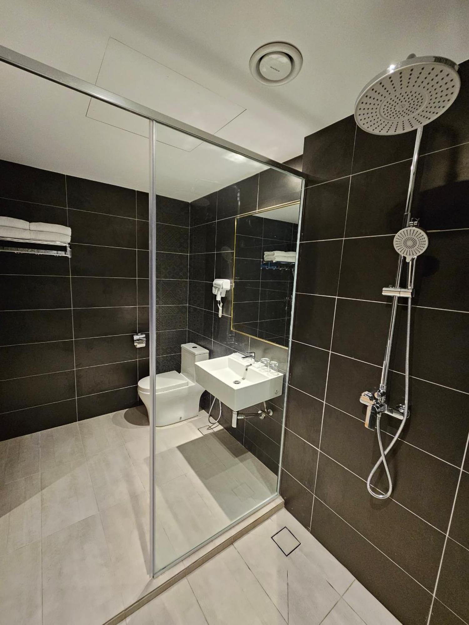 Le'Genda Hotel Kajang Kültér fotó