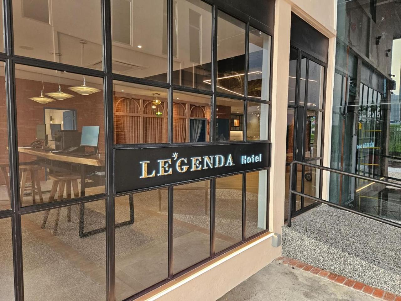 Le'Genda Hotel Kajang Kültér fotó